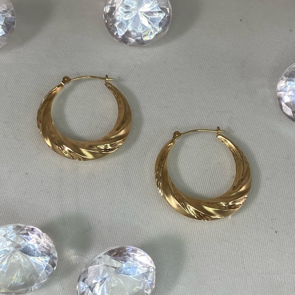 14K YELLOW GOLD classic twisted hoop earrings REAL GOLD 1” - Picture 5 of 10